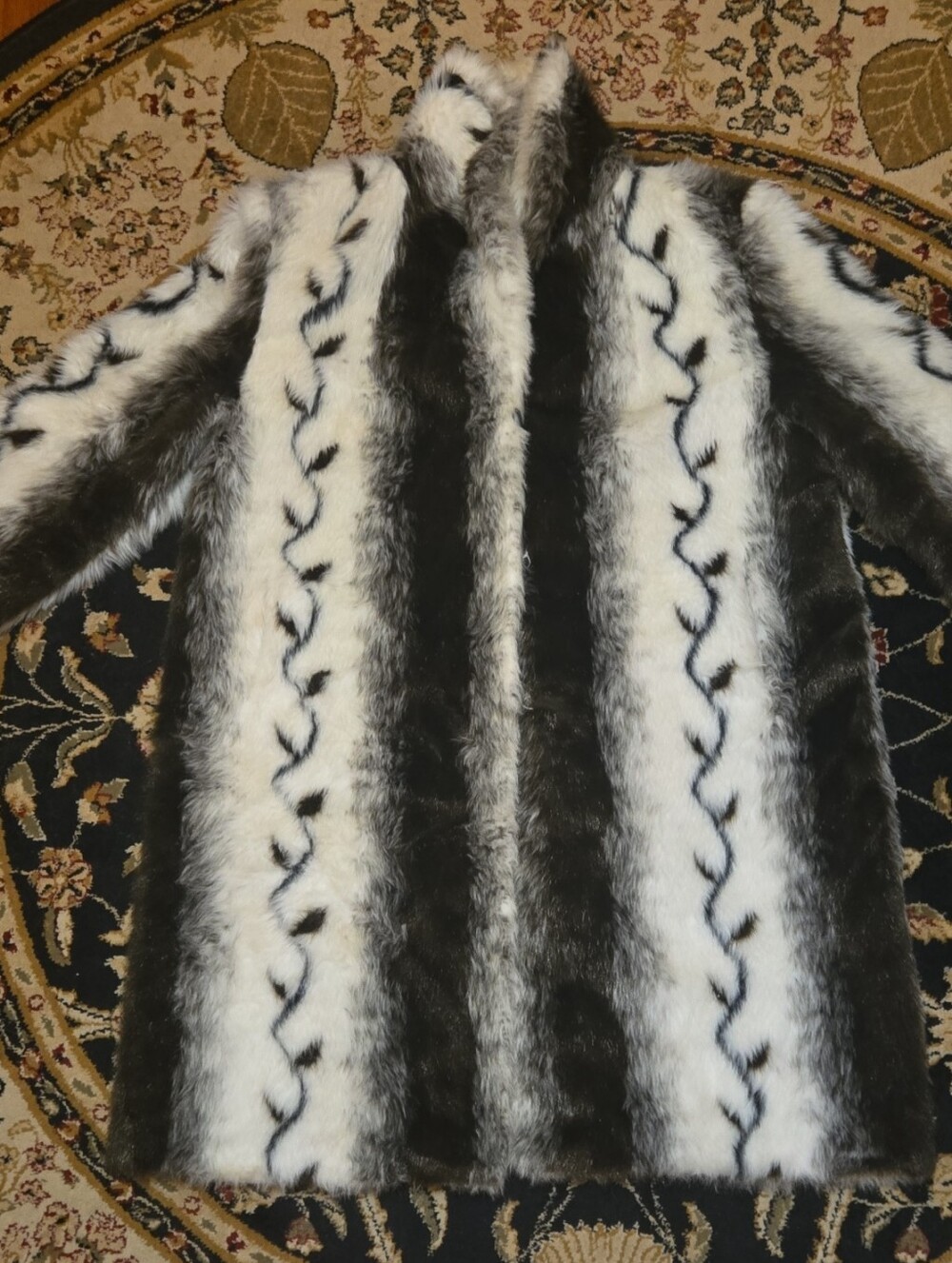 Silver Fox And Leaf Ornament Design Faux Fur Long Coat.